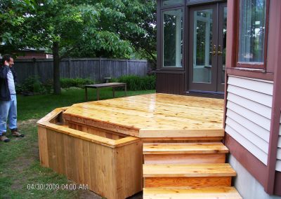 deck with planter